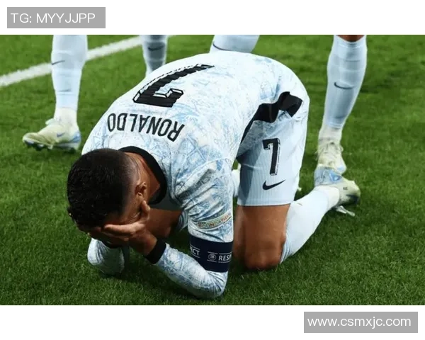 足球明星感人瞬间泪水流淌的背后故事与情感剪辑合集